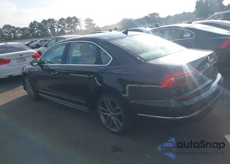 2017 Volkswagen Passat 1.8T R-Line из США, поврежденный, VIN 1VWDT7A30HC022064